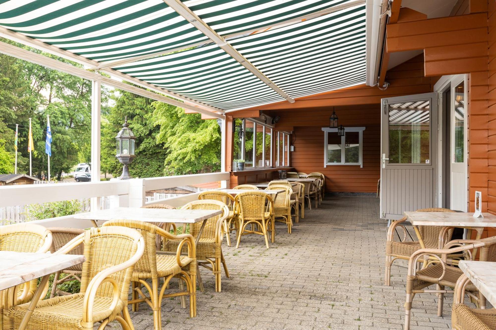 Hotel Ardenparks Petite Suisse Dochamps Exteriér fotografie