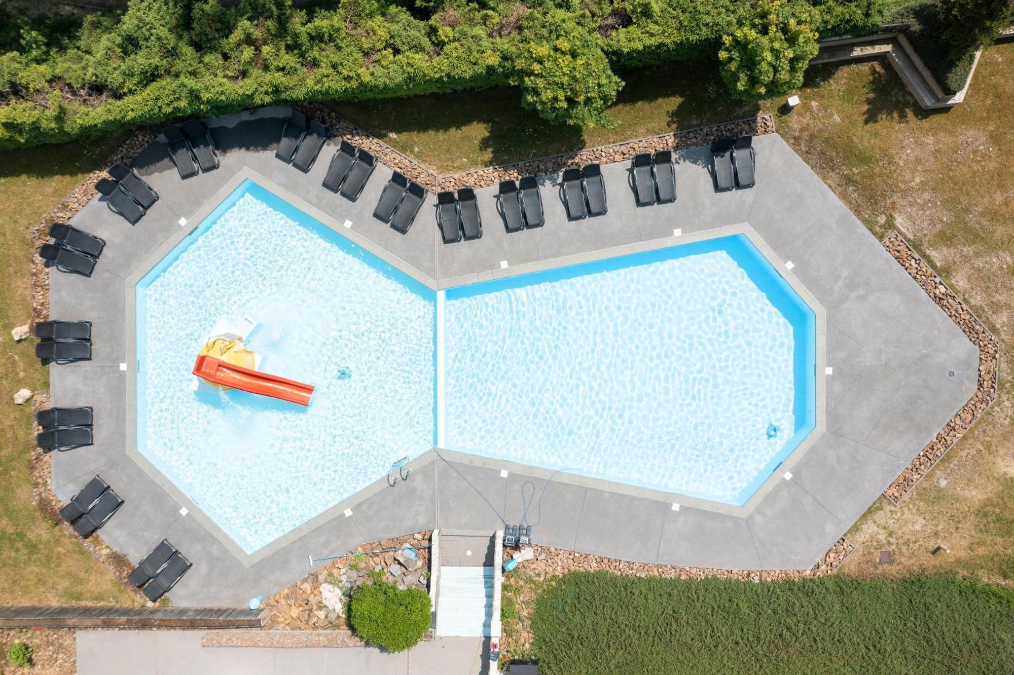 Hotel Ardenparks Petite Suisse Dochamps Exteriér fotografie